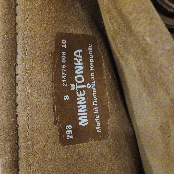 Minnetonka Moccasins - Picture 9 of 10